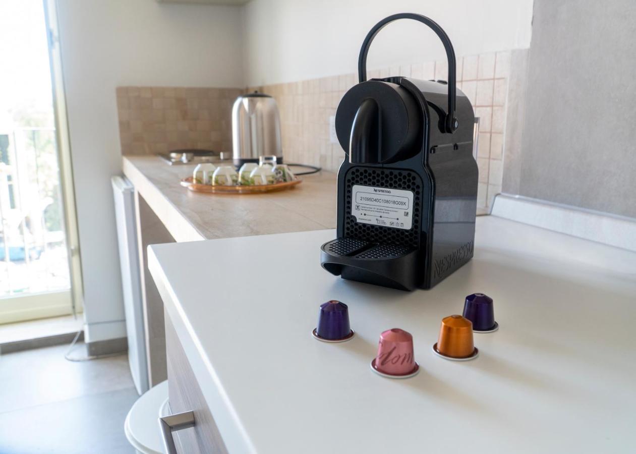 Rooms In Shared Apartment - City Center カターニア エクステリア 写真